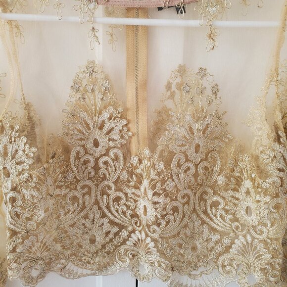 Fashionnova Gold Top - Picture 3 of 4